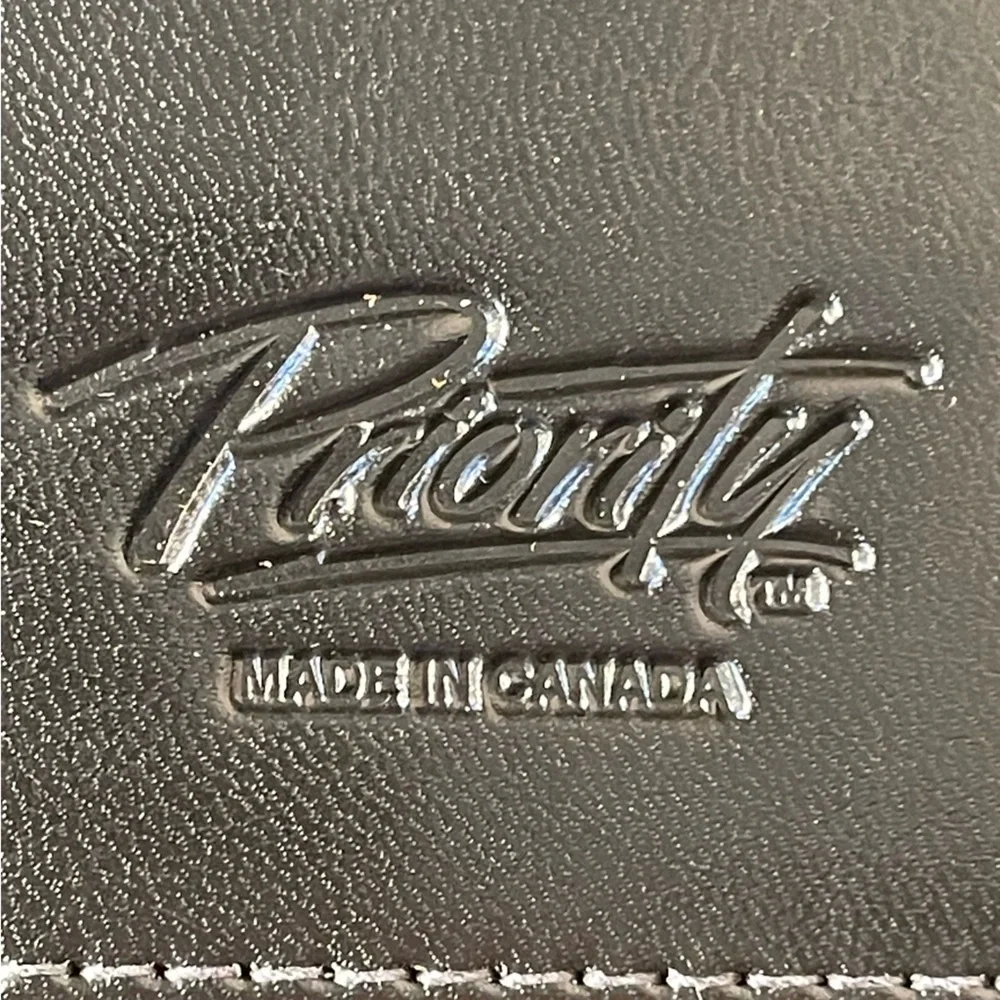 Priority Management Portfolio Zippered Binder Black Made in Canada